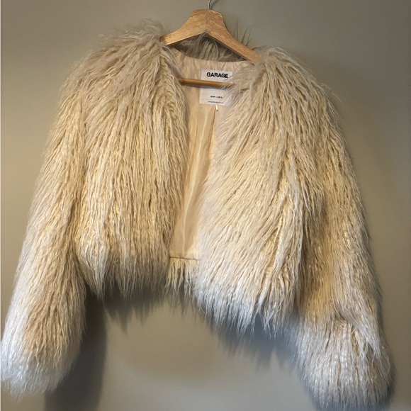 Shaggy faux fur cropped coat - Picture 7 of 8